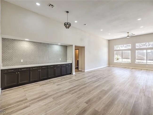 Building Photo - 3162 Alston Dr
