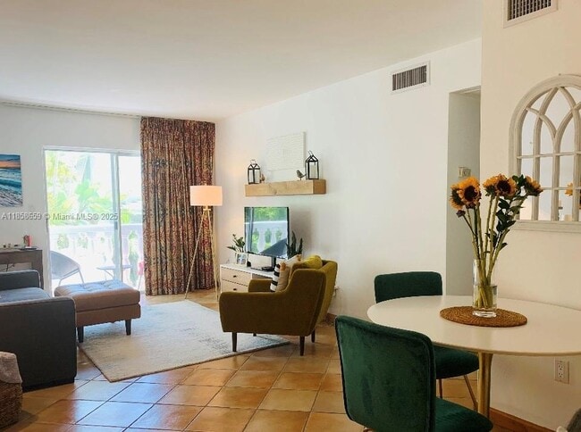 Foto del edificio - 1150 Madruga Ave