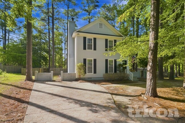 Building Photo - 18 Hillpine Ct