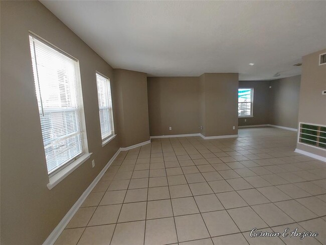 Foto del edificio - 11103 W Little York Rd
