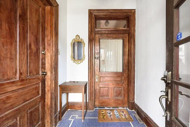 Foto del edificio - 837 N St Clair St