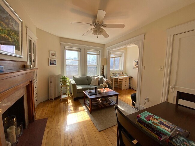 Foto del edificio - 331 Harvard St