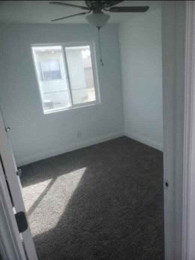 Foto del edificio - 1229 Jeffrey St