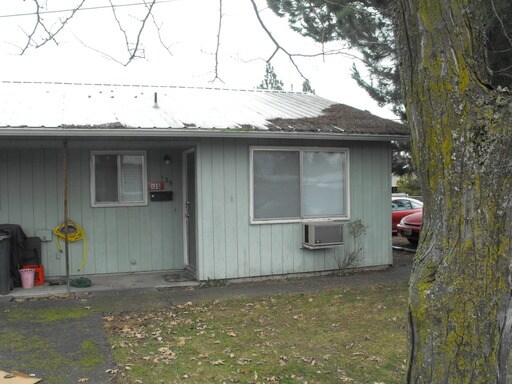 Primary Photo - 135 N 4th St