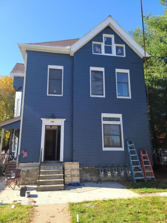 Primary Photo - 369 Beaver St