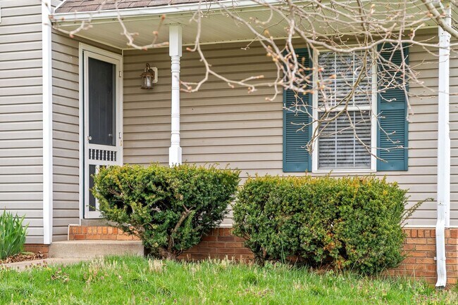 Foto del edificio - 3 Bedroom 2 Bath Pet Friendly Home For Ren...