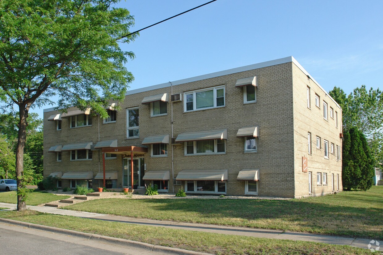Primary Photo - Town Manor Apartments