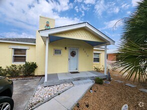 Building Photo - 5410 Sunset Ave