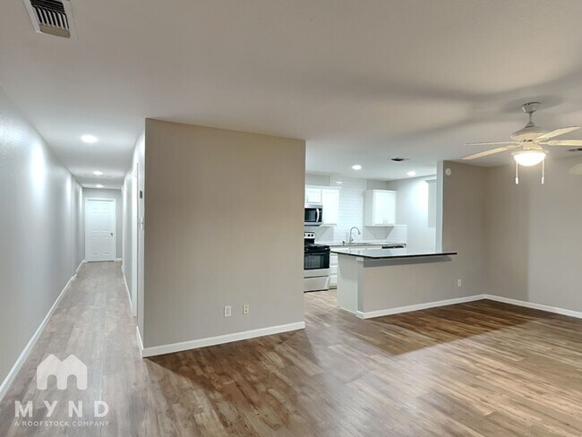 Foto del edificio - 4892 Masch Branch Rd