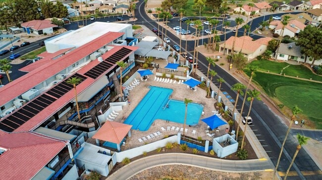 Building Photo - Resort-Style Living in Sunbird Golf Resort...