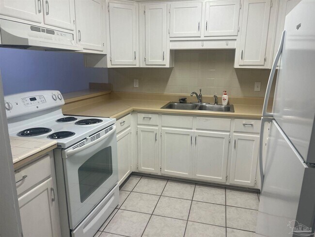 Foto del edificio - 7225 W Fairfield Dr