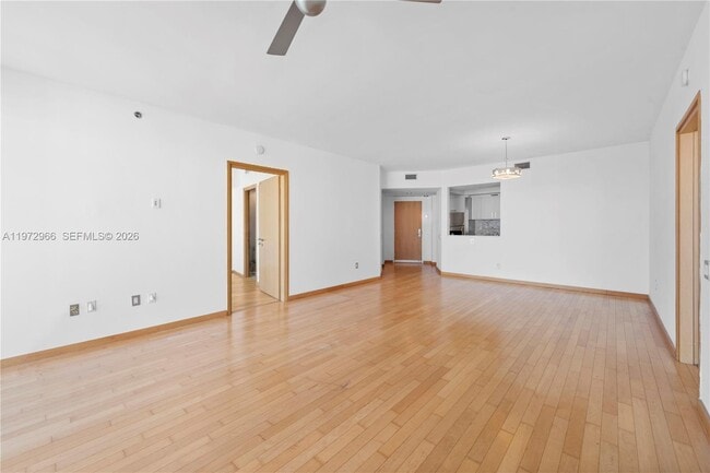 Building Photo - 450 Alton Rd