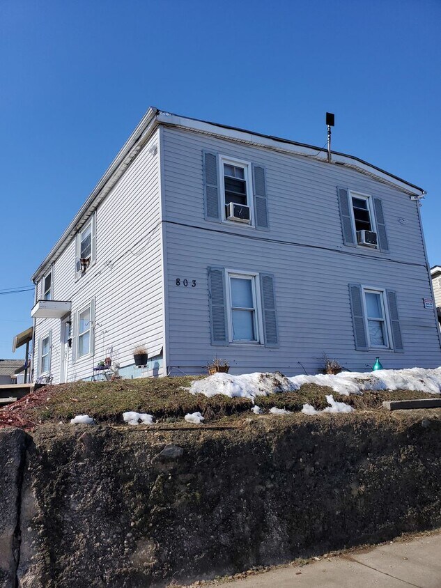 Primary Photo - 803 Garfield Ave