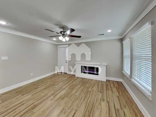 Building Photo - 5736 Lone Star Cir