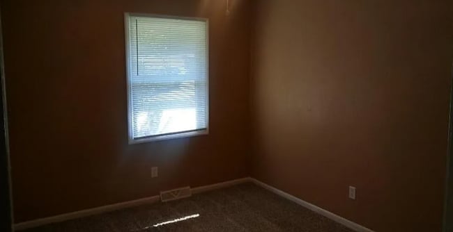 Foto del edificio - 3 Bed 1 Bath ready to rent!