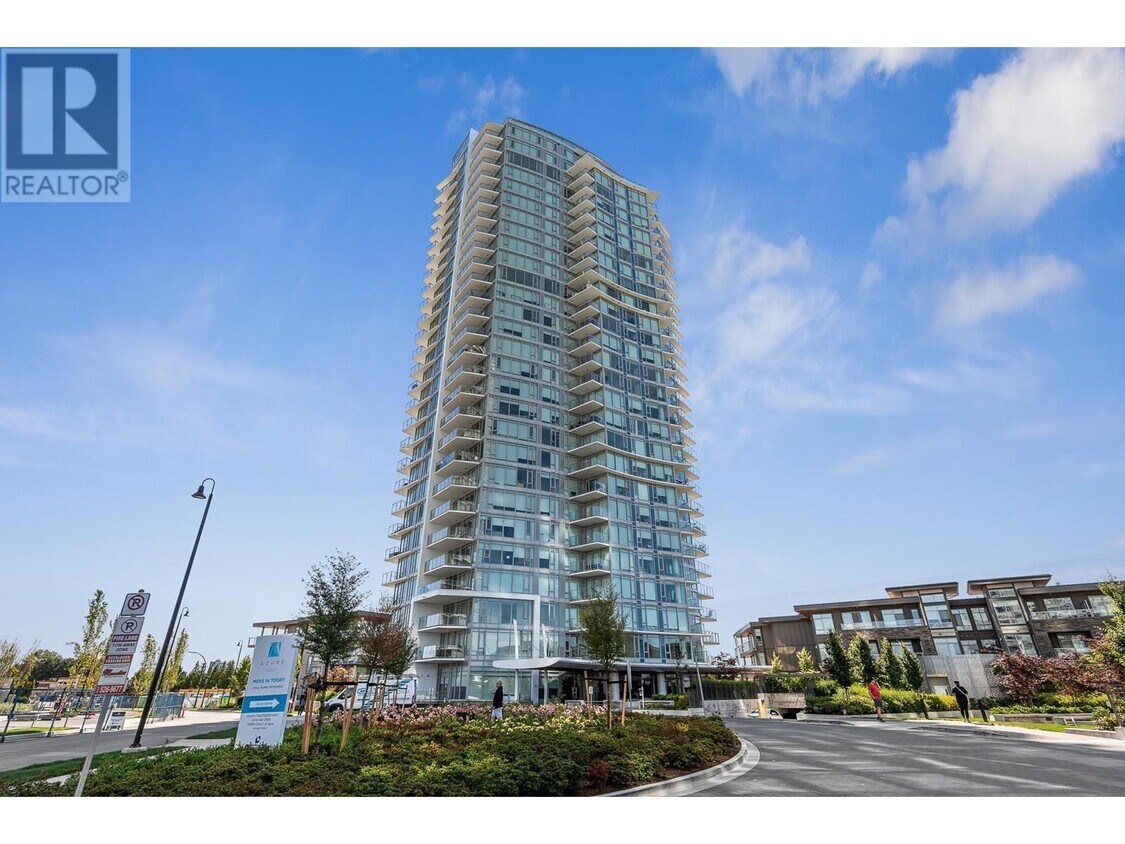 Photo principale - 7769-7769 Park Cres