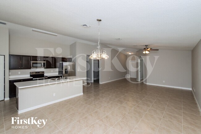 Foto del edificio - 785 Coconut St SE