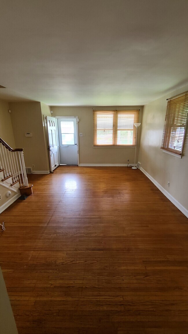 Living Room - 820 E 15th St