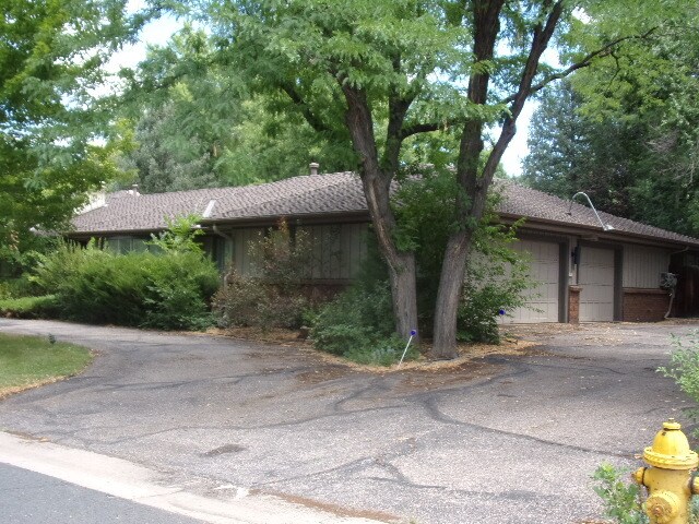 Building Photo - 5380 Sanford Cir E