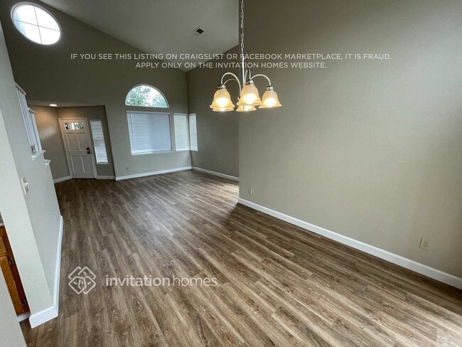 Building Photo - 4625 Arabian Way