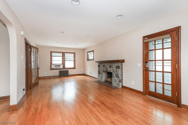 Foto del edificio - 3670 Washington Blvd
