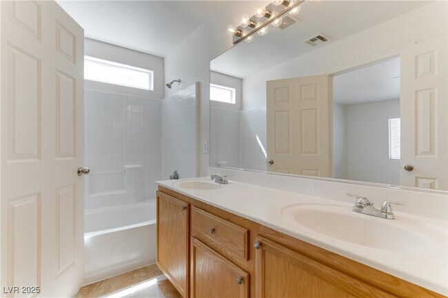 Foto del edificio - 11032 African Sunset St