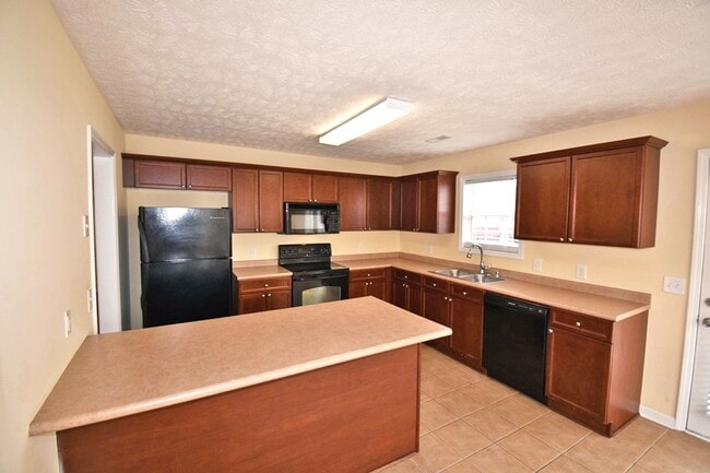Building Photo - Wonderful 3BR/2BA Smyrna home on a corner lot, 2 car garage!