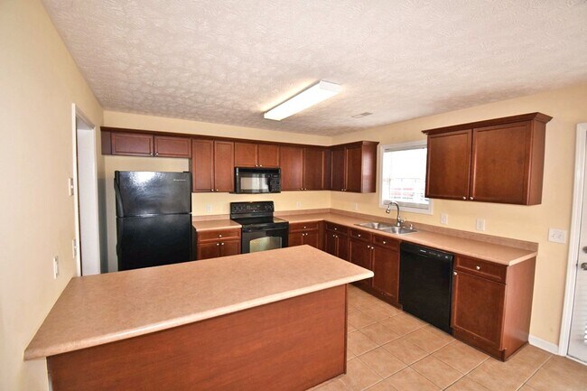 Foto del edificio - Wonderful 3BR/2BA Smyrna home on a corner lot, 2 car garage!