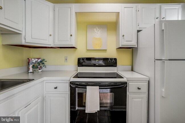 Foto del edificio - 4004 Beecher St NW