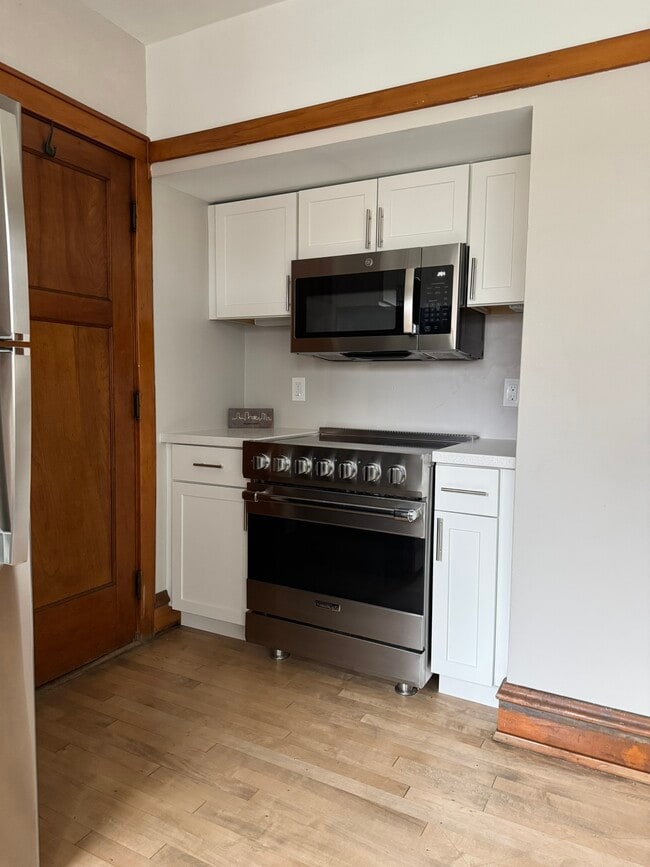 Kitchen - 2119 N 84th St