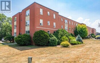 Building Photo - 110 S Forster Park Dr