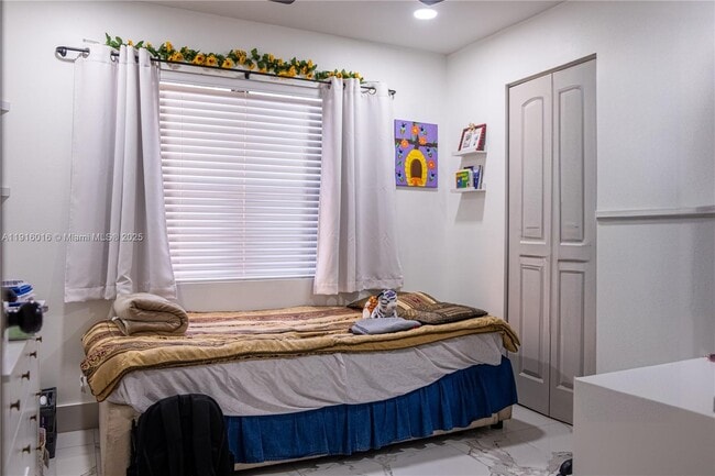 Foto del edificio - 6294 NW 170th Terrace