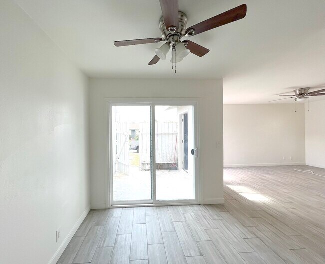 Building Photo - 1803 E Lomita Ave