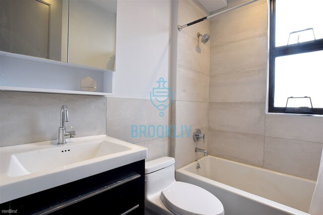 Foto del edificio - 404 Brooklyn Ave