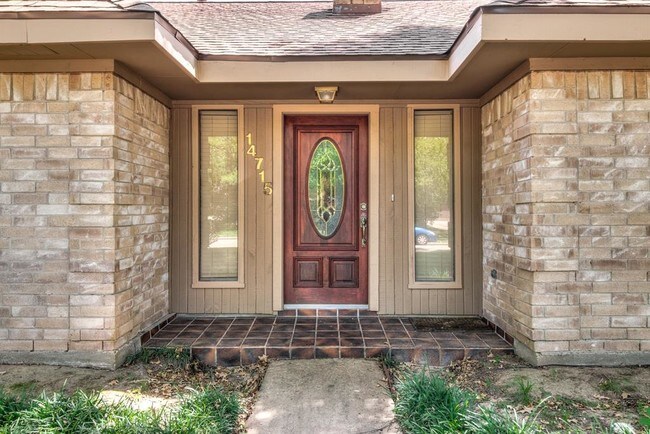 Building Photo - 14715 Knightsway Dr