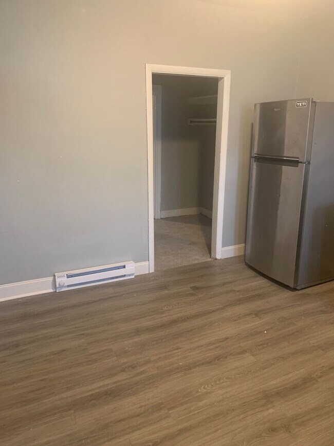 Foto del edificio - Available Now! 1st Floor 1 Bedroom Apartme...