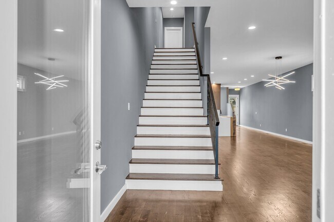 Foto del edificio - 418 37th Ave N