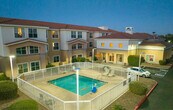 Primary Photo - 9880 N Scottsdale Rd