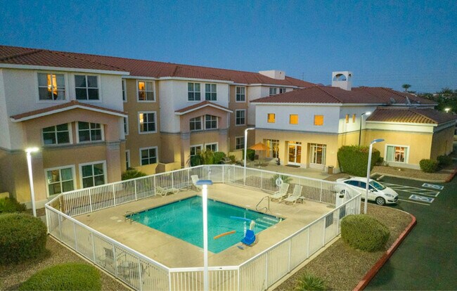 Foto del edificio - 9880 N Scottsdale Rd