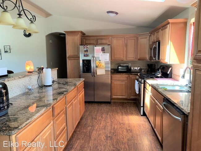 Building Photo - 4 br, 2 bath House - 535 Tiffany Drive
