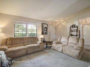 Building Photo - 2719 Lillard Dr