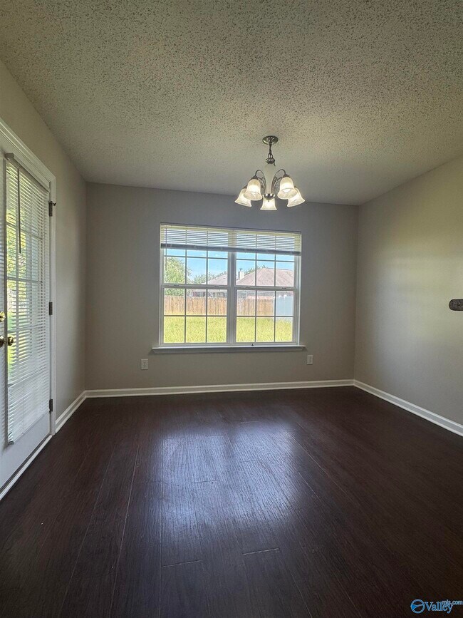 Foto del edificio - 15835 Mary Shell Dr NW