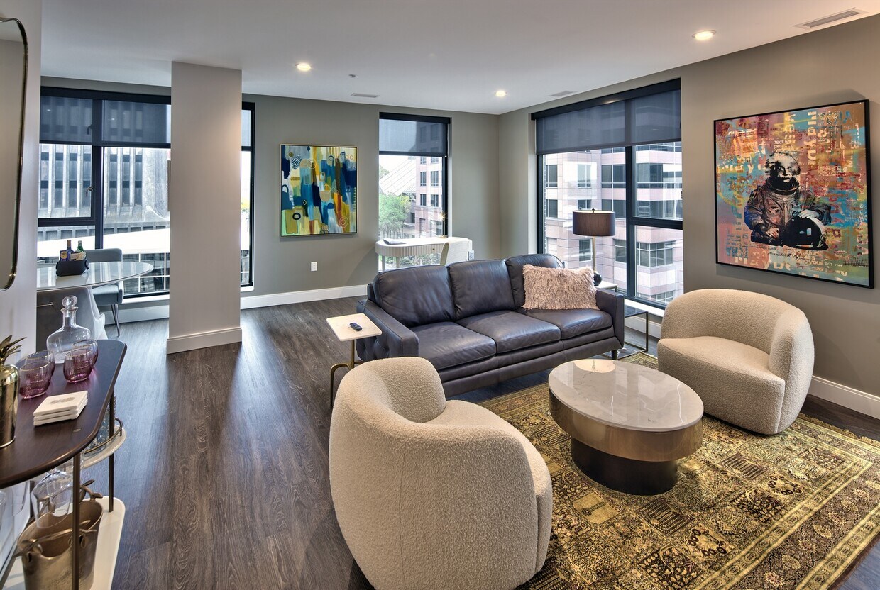 Foto principal - 260 East Broad