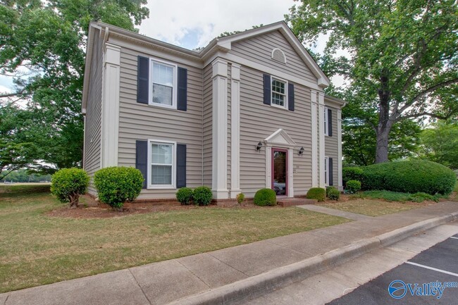 Building Photo - 302 Drury Ln