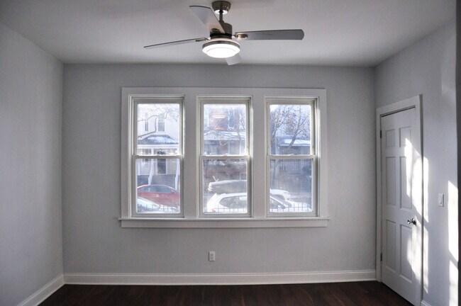 Building Photo - 2529 N Washtenaw Ave