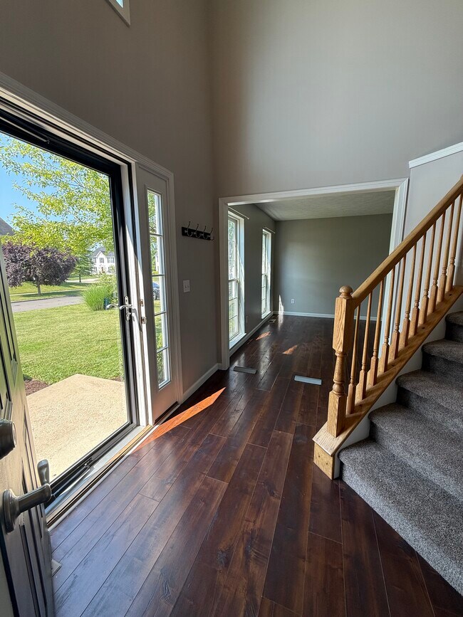 Foto del edificio - 657 Brookledge Ct