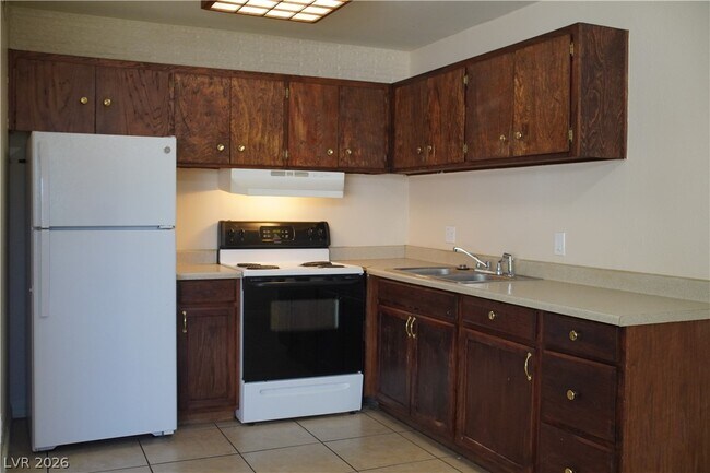 Building Photo - 212 Orland St