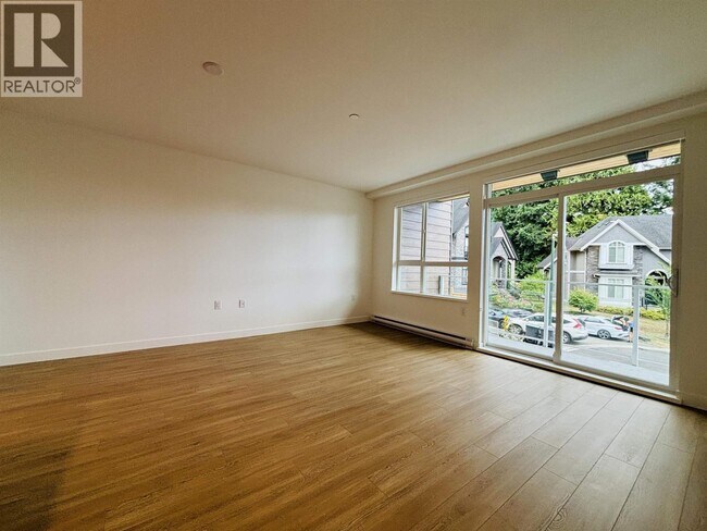 Photo du bâtiment - 723 Grover Ave