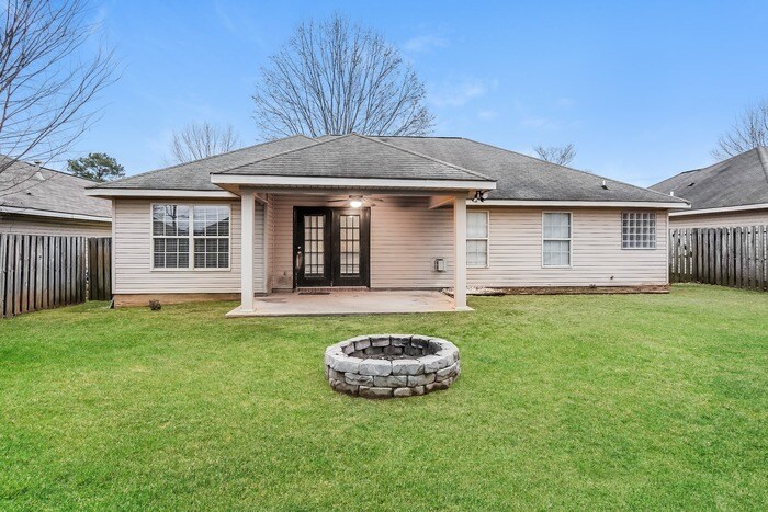 Foto del edificio - 3 Bedroom Tuscaloosa Home