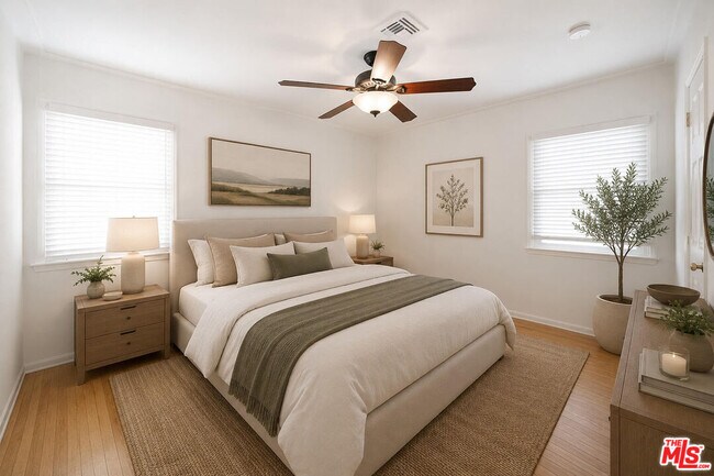 Foto del edificio - 8029 Airlane Ave